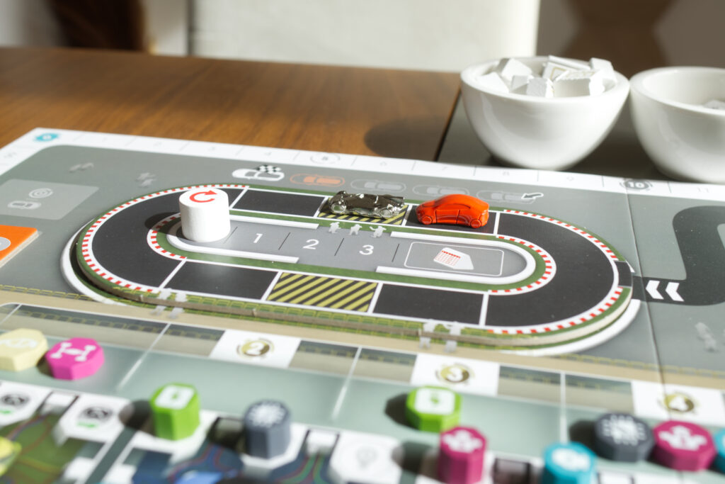 R&D track in Kanban EV, three player overlay