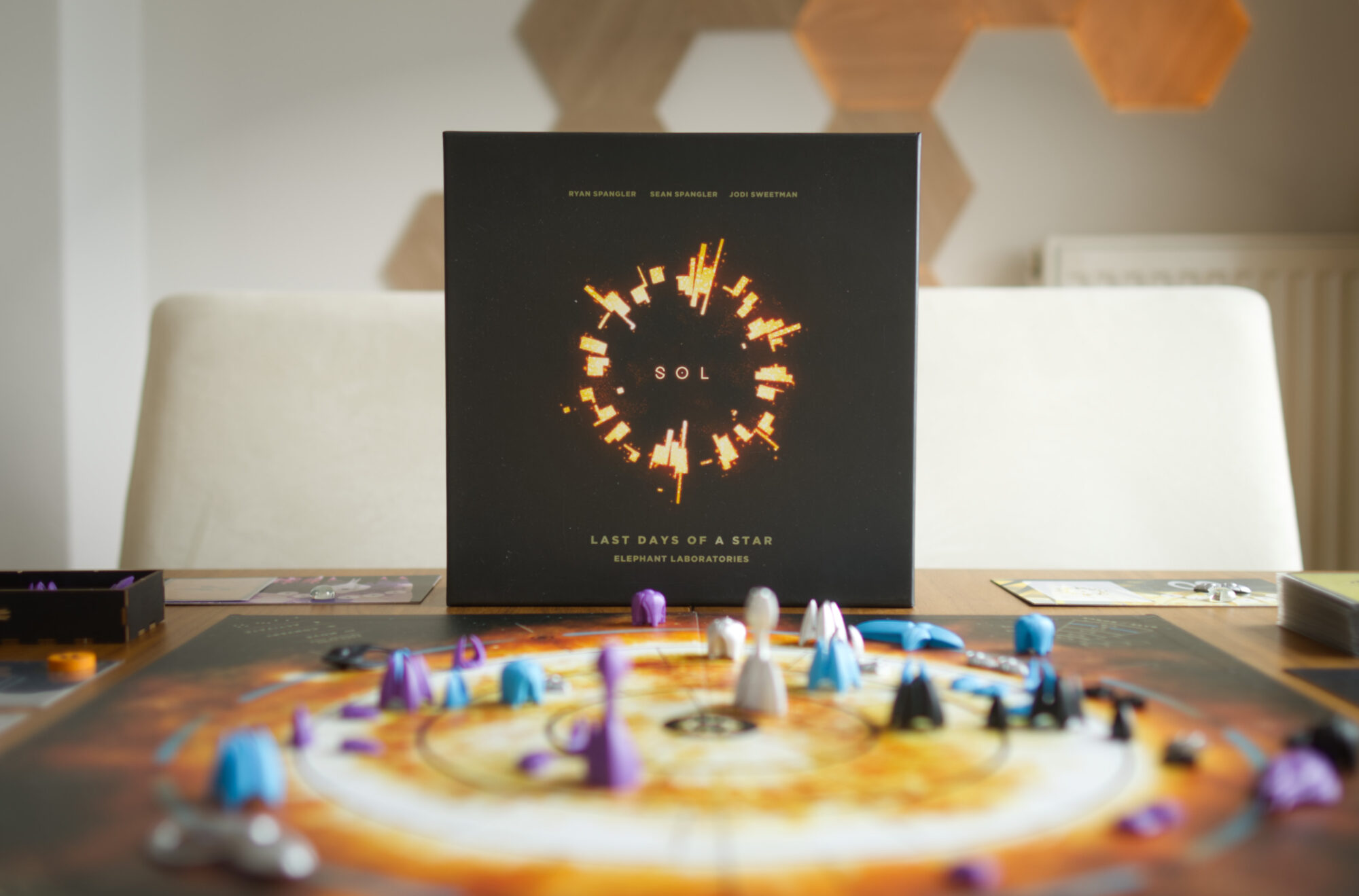 Sol: Last Days of a Star board game